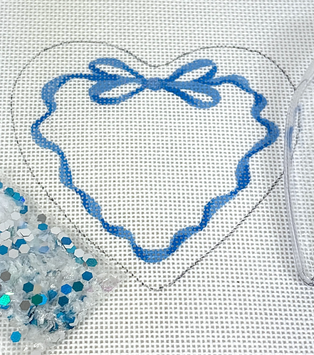 Heart Mini w/ Clear Dome & Confetti – Blue Ribbon w/ Monogram Space OMD-59