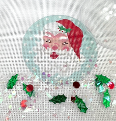 Christmas Ornament w/ Clear Dome Cover & Confetti – Jolly Santa Face On Snowy Sky XMD-03