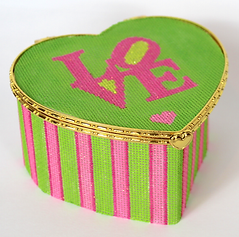 Limoges Box – Lg. Heart Robert Indiana Style Love w/ Stripes – Pinks & Greens (Gold Clasp) BXLH-01