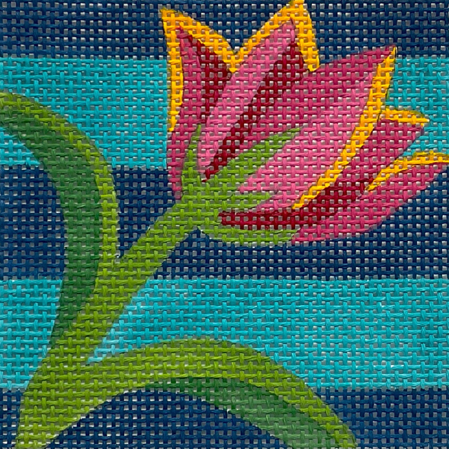 Tulip On Stripes 4804