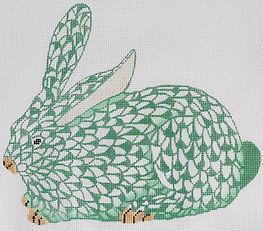Herend-Inspired Fishnet Crouching Bunny – Emerald w/ Gold (Facing Left) SST-75L