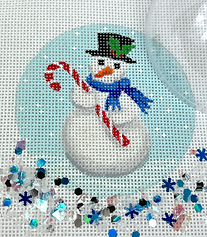 Christmas Ornament w/ Clear Dome Cover & Confetti – Snowman w/ Candy Cane XMD-09