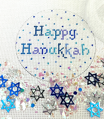 Hanukkah Round w/ Clear Dome & Confetti – “Happy Hanukkah” – Blues On Sparkly White JMD-09