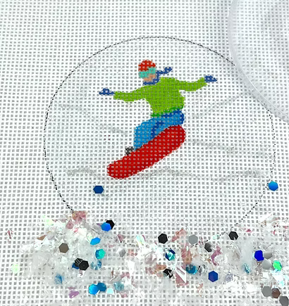 3” Round w/ Clear Dome & Confetti – Snowboarder On Sparkly White Snow OMD-07